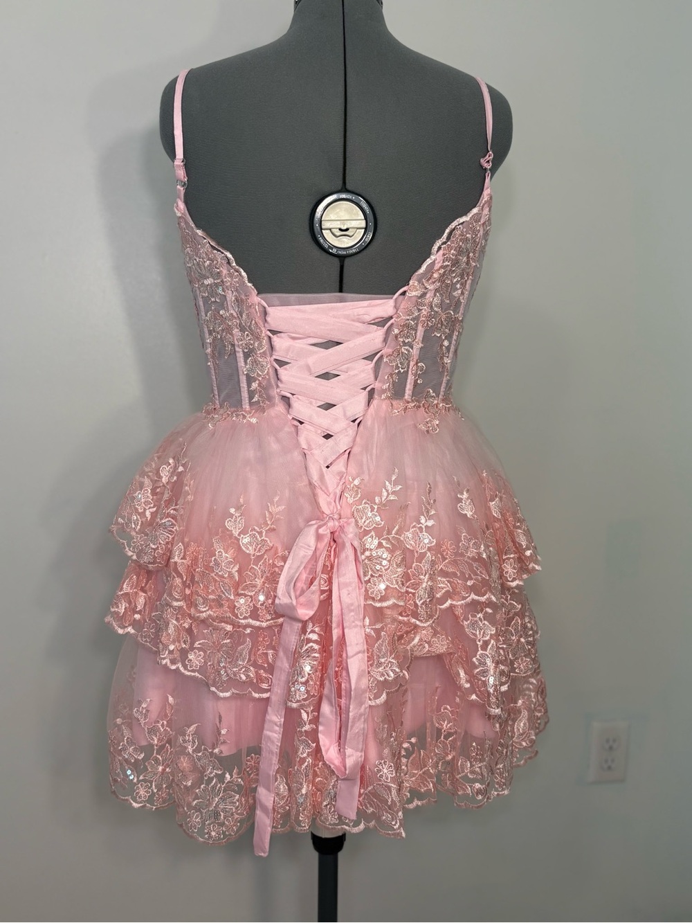 HOMECOMING!! Pretty in pink size 12 dress - Picture 3 of 7
